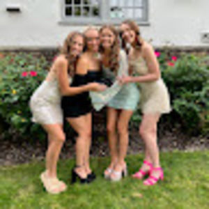 Meet your Posher, Pauline